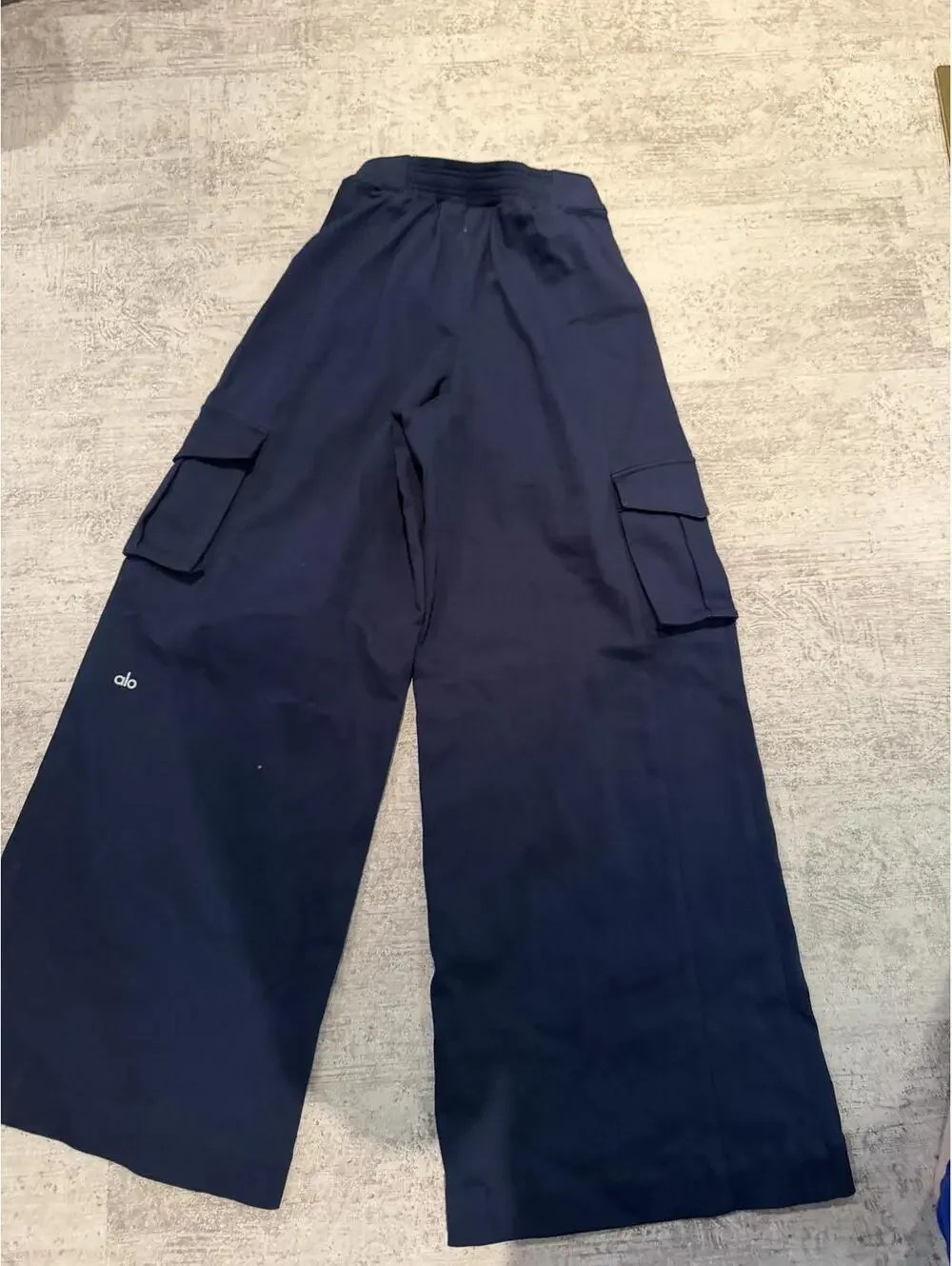 Navy Alo Yoga Show Off Cargo Wide Leg Trouser XS